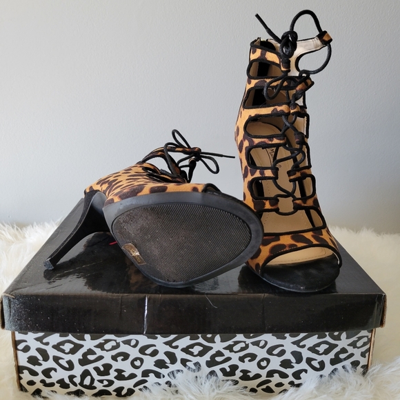 Anne Michelle Leopard Lace up Heels (Sz 8) - Picture 5 of 6
